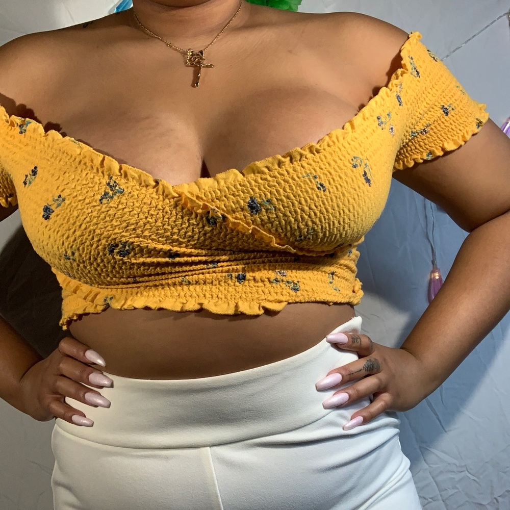 Crop top